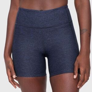 Outdoor Voices Navy Warmup workout Shorts 5’’ Size Small